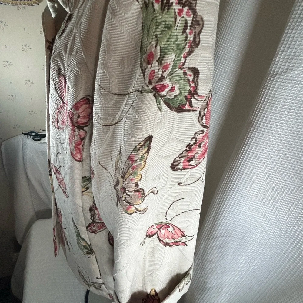 Alfred Dunner cream color with multicolored butterfly women’s jacket - Picture 4 of 8